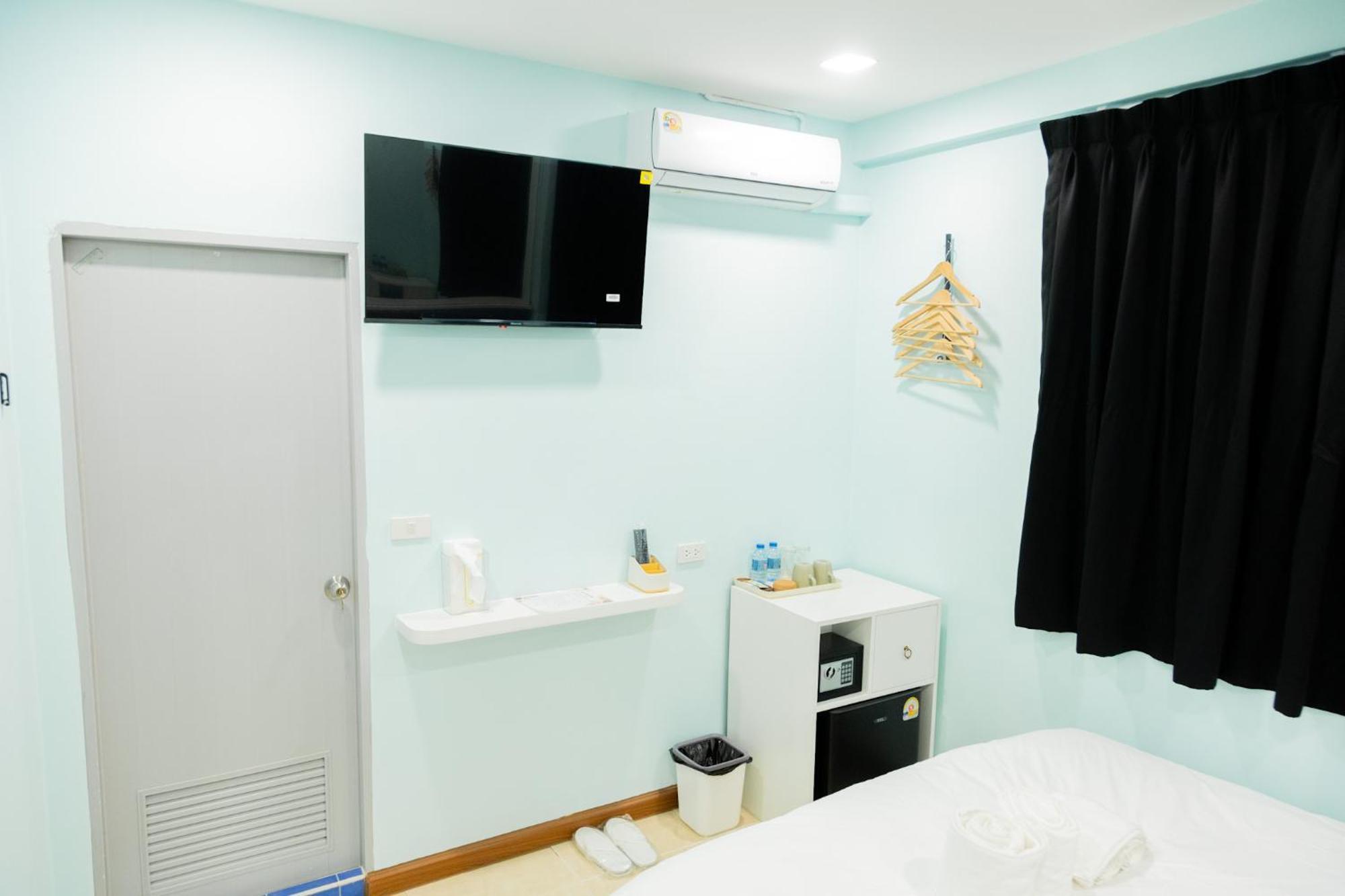 Cozy Stay Inn Bangkok Exterior photo