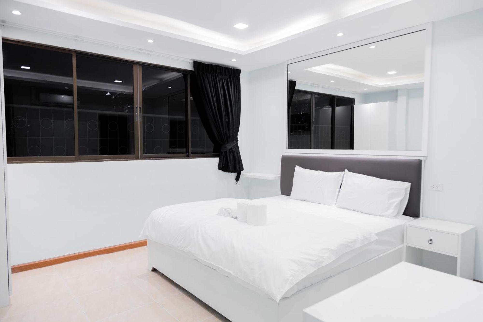 Cozy Stay Inn Bangkok Exterior photo