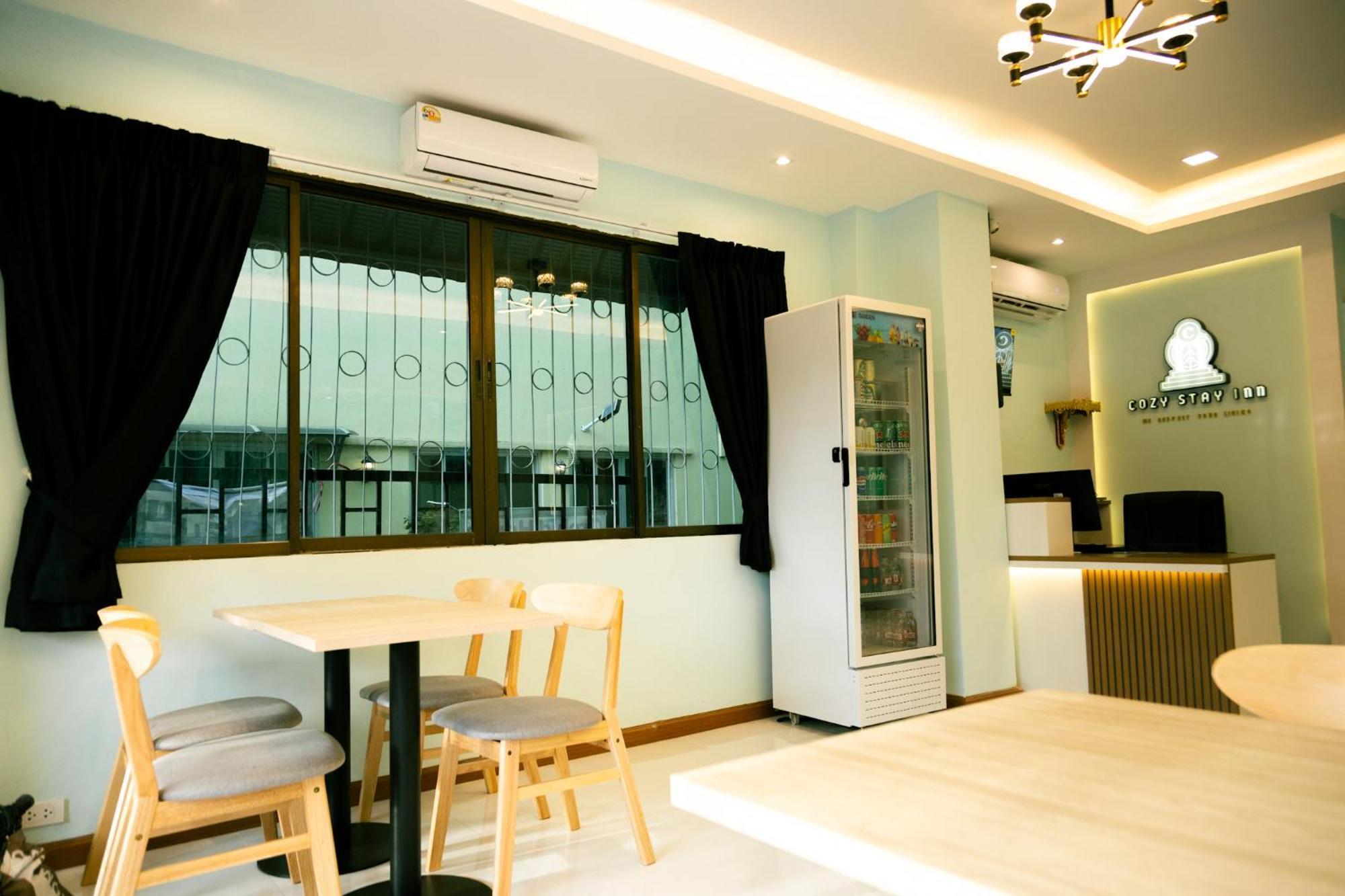 Cozy Stay Inn Bangkok Exterior photo
