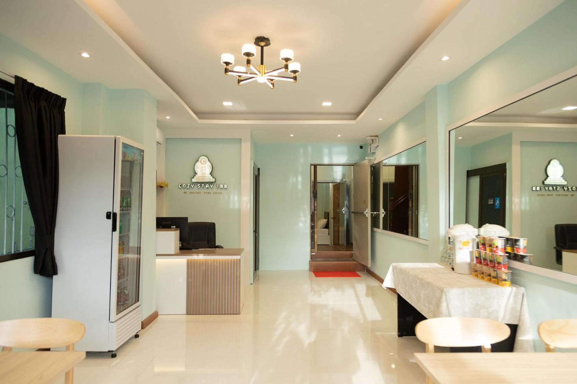 Cozy Stay Inn Bangkok Exterior photo