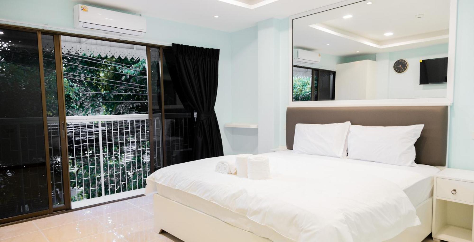 Cozy Stay Inn Bangkok Exterior photo