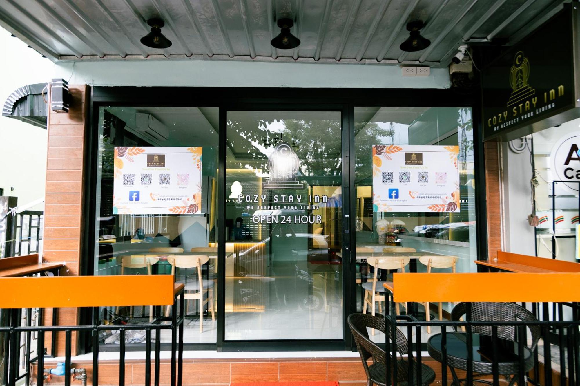 Cozy Stay Inn Bangkok Exterior photo