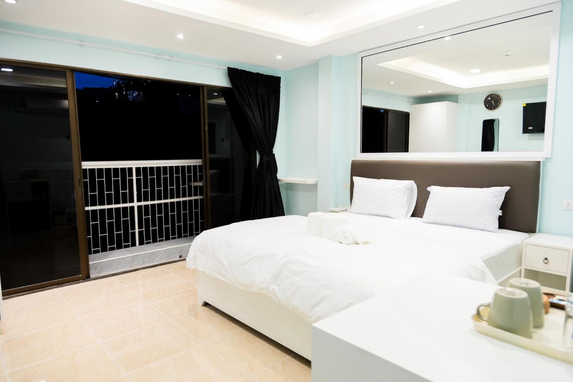Cozy Stay Inn Bangkok Exterior photo