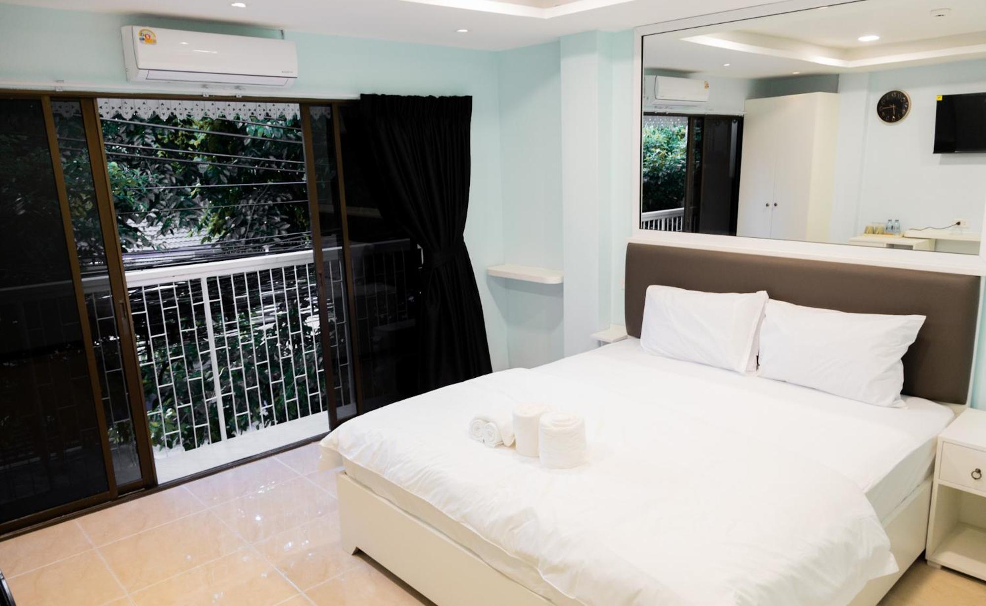 Cozy Stay Inn Bangkok Exterior photo